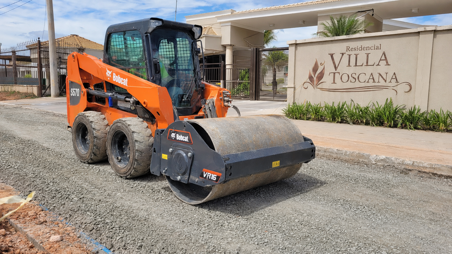 Rolo Compactador para Bobcat: quando faz diferença na sua obra